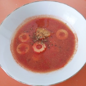 竹輪とさつまいもの豆乳トマトスープ